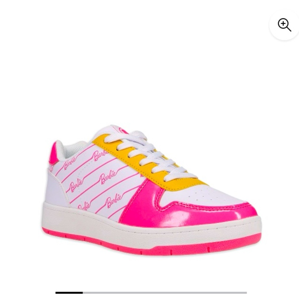 Be comfortable & step in style with these Barbie Low-top sneakers.